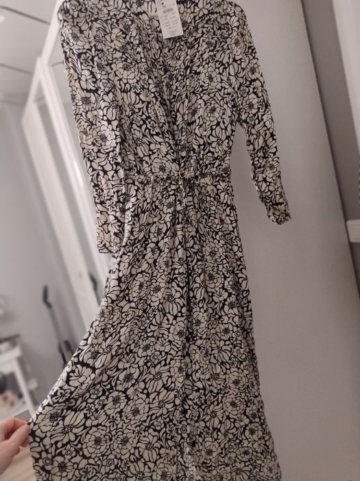 Sukienka długa na guziczki