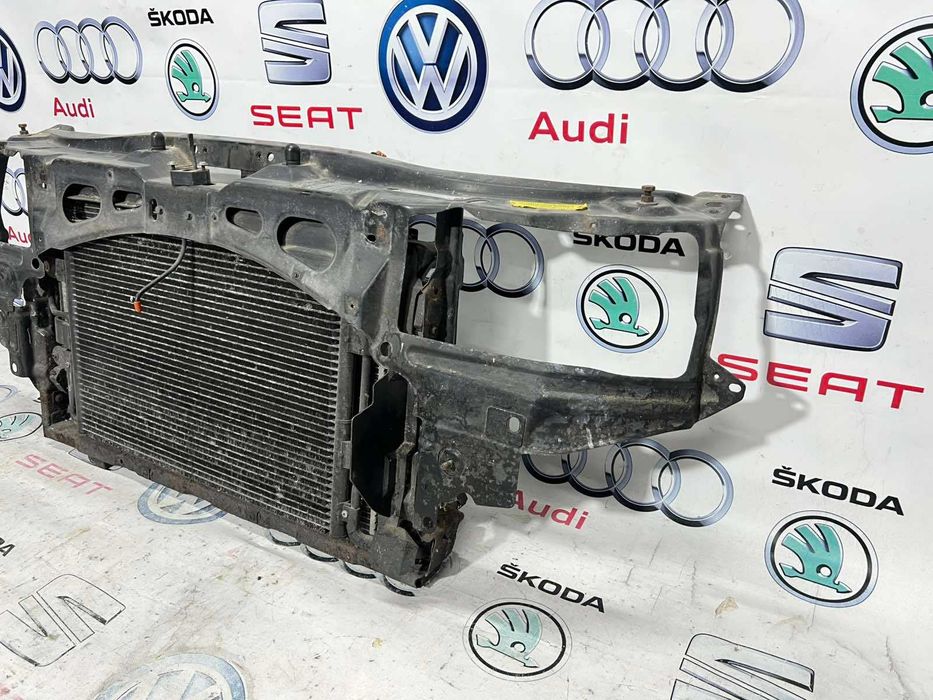 Телевізор установочна панель Skoda Octavia Tur Шкода Октавія Тур