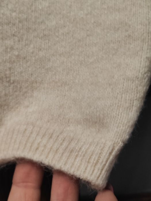 Sweter rozpinany kremowy