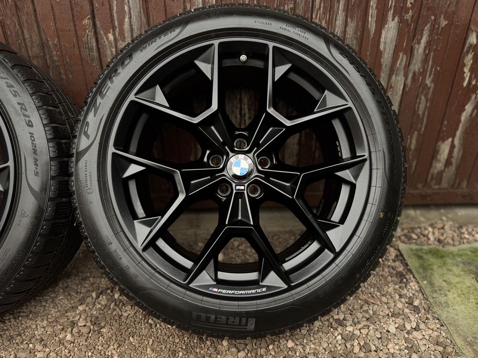 Felgi Koła 19 MPERFORMANCE BMW G60 G61 Opony Zimowe Pirelli