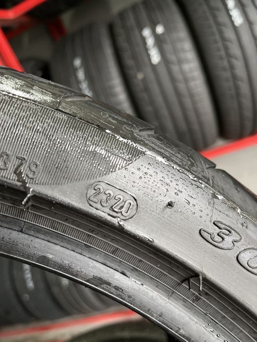 шини 305/30/19 ріреллі