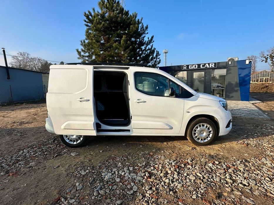 Go Car wynajem aut dostawczych, 9 osobowych busów, wypożyczalnia bus