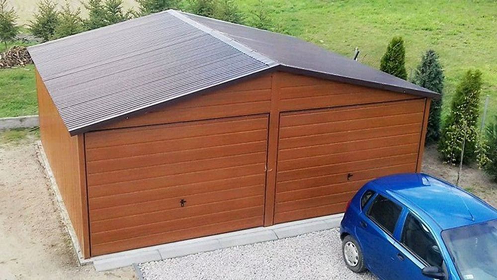 Garaż blaszany dwustanowiskowy 6x5 m brama uchylna - Dach dwuspadowy,