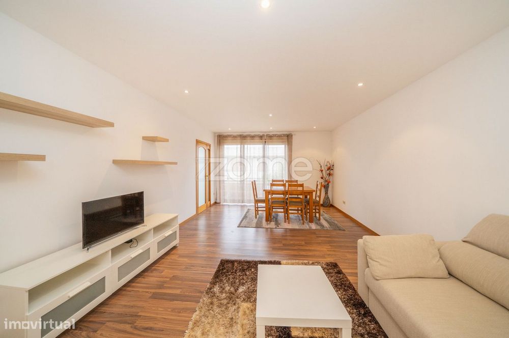 Apartamento T2 com garagem na Póvoa de Varzim