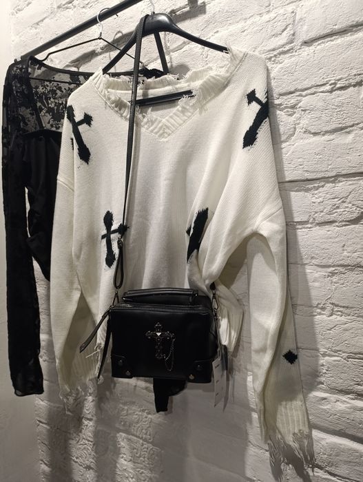 Стильні корсети ,сорочки,футболки і аксесуари