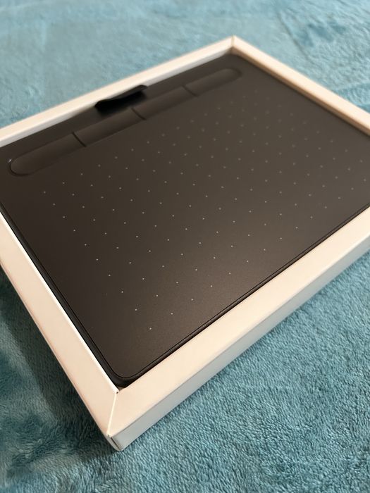 Wacom Intuos Digital Drawing Tablet64354260529667123