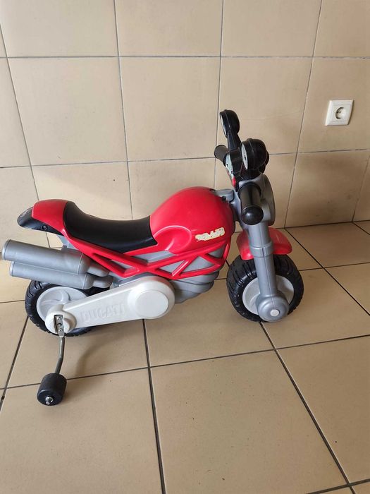 Bicicleta  Chicco oferta da Moto Ducati