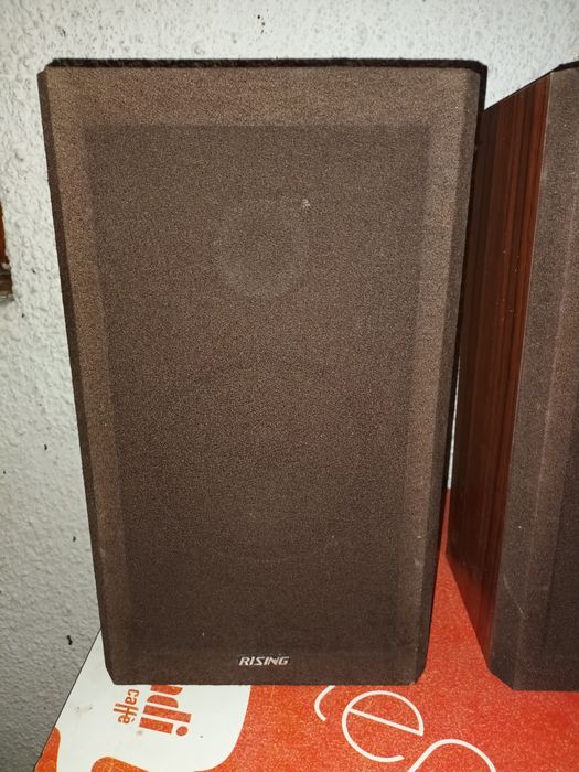 Colunas de madeira Rising64171708370179124