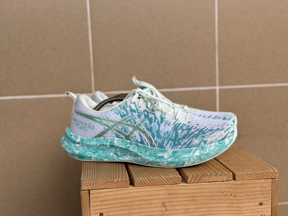 ASICS NOOSA TRI 16 кросовки бігові