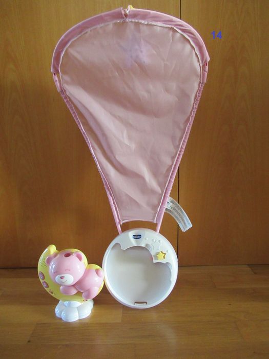 Brinquedos marca Chicco e outras marcas