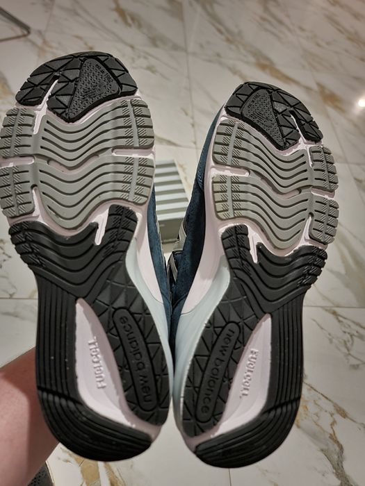 Оригінал 100% кросівки NEW BALANCE 990v6  EURO 42