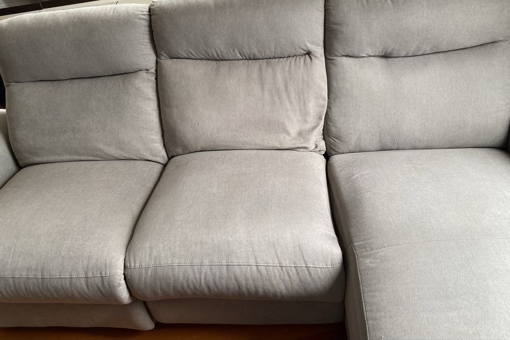 Sofa 3 lugares com chaise longue e arrumacao