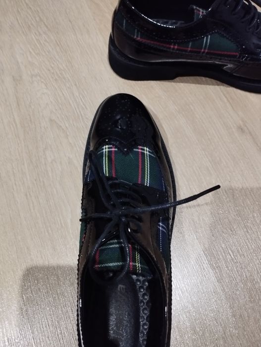 Czarne buty eleganckie męskie lakierki 45