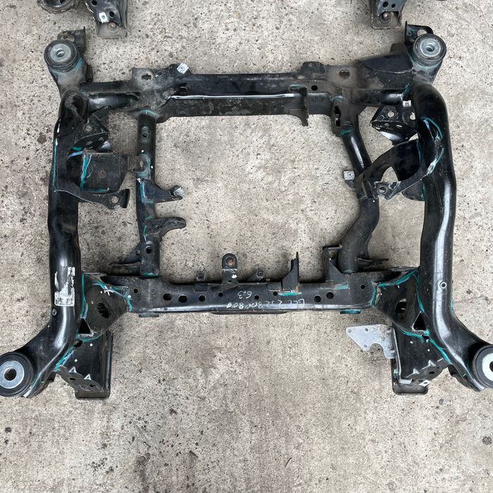 Mercedes W166 передній підрамник балка БЕНЗИН