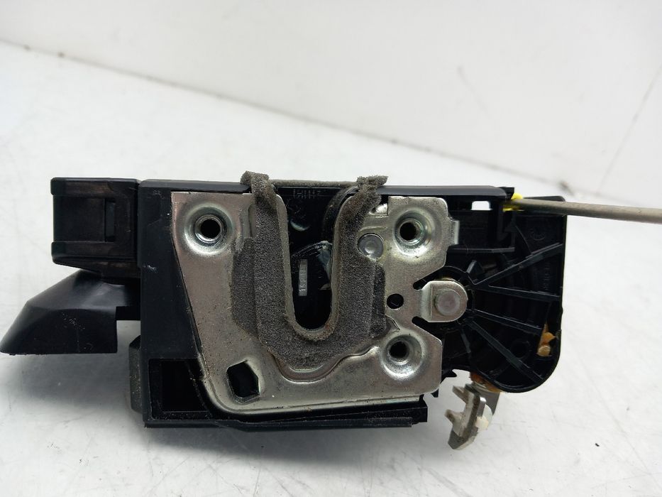 Fechadura / fecho porta frente esquerdo DACIA Sandero III
