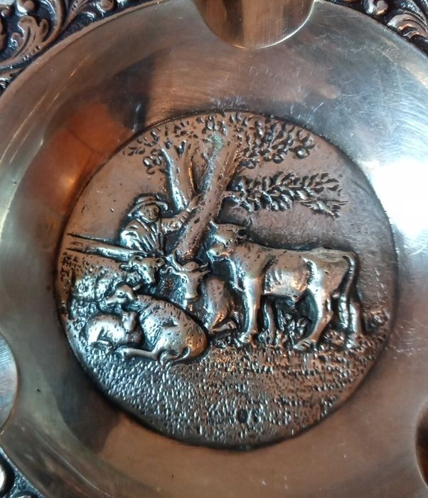 Пепельницы голландские /  барельеф Рембрандт "Ночной дозор" / серебрение