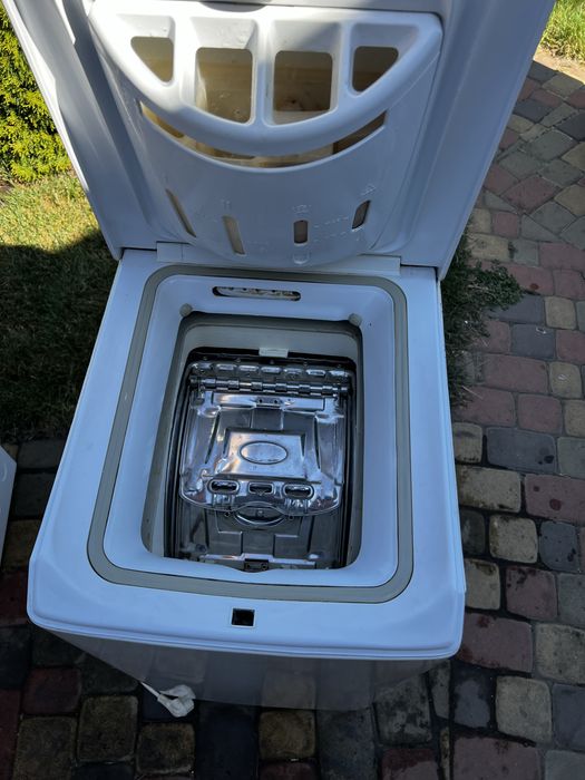 Продам стираньную машину индезит