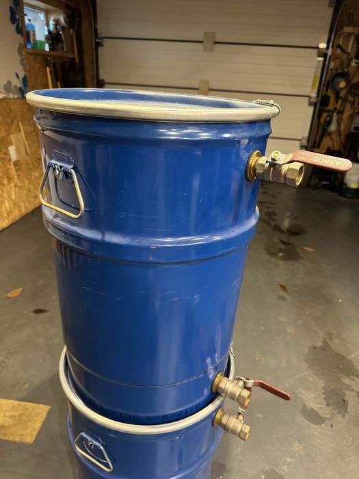 Beczka Beczki 60L stalowe Wodę do Kampera działkę Szczelne z Zaworami