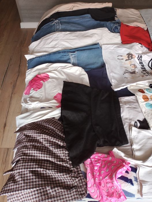 Paka ubrań rozmiar 146