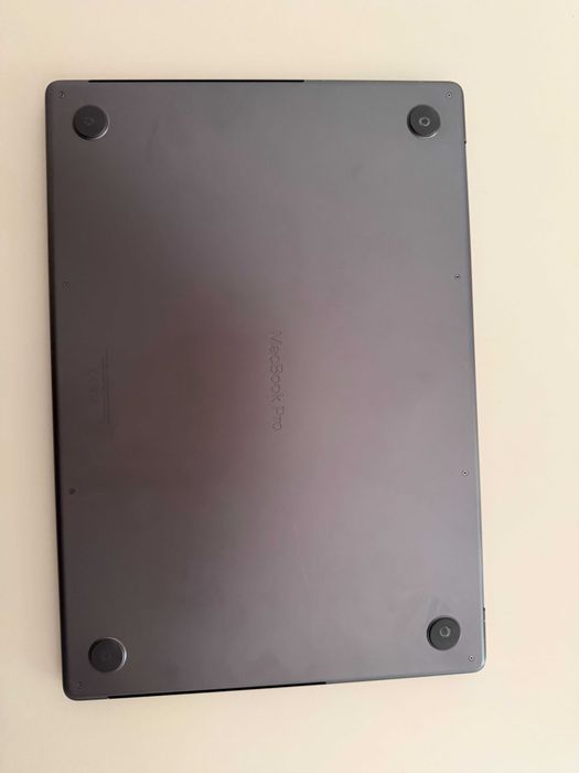 MacBook Pro 16” M4 Pro 24GB | 512GB | Bateria 99% Como novo, com garantia