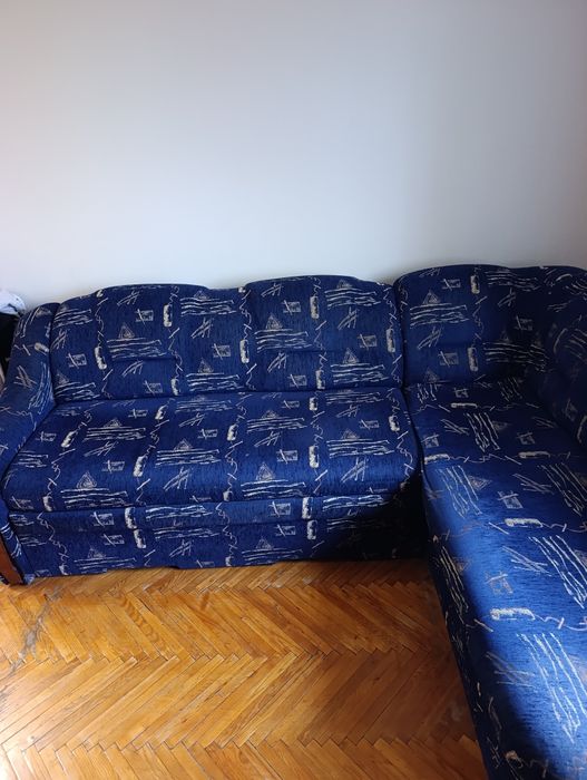 Продам диван кутовий.