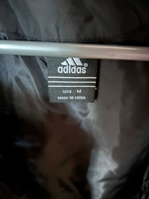 Куртка чорна Adidas M