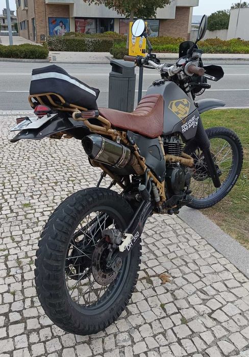 SUZUKI DR350SE (Scrambler)