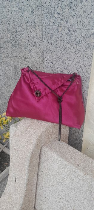 Bolsa de cetim para festa