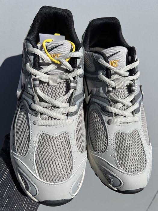 Чоловічі кросівки Nike V5 Runner