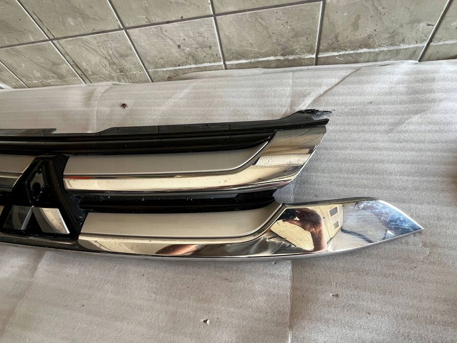 Atrapa chłodnicy (grill) Przód Mitsubishi Outlander 2017