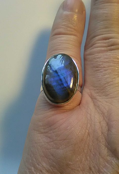 Pierścionek srebrny z labradorytem
