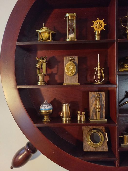 Coleção Philae Roda de Leme com ornamentos da marinha