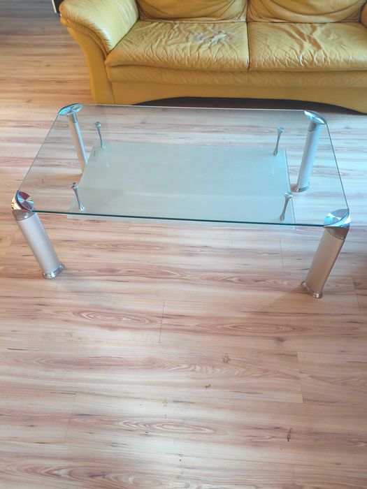 Używany stolik szklany-kawowy