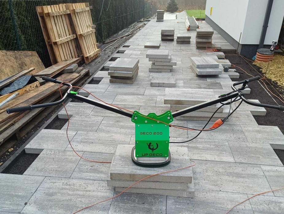 Wynajem chwytak podnośnik próżniowy do 250kg zagęszczarka rolkowa