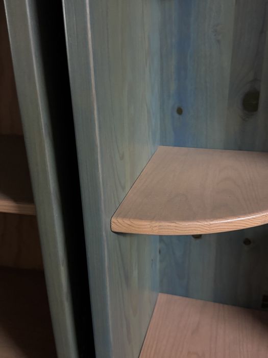 Estantes altas - Mobília Variada