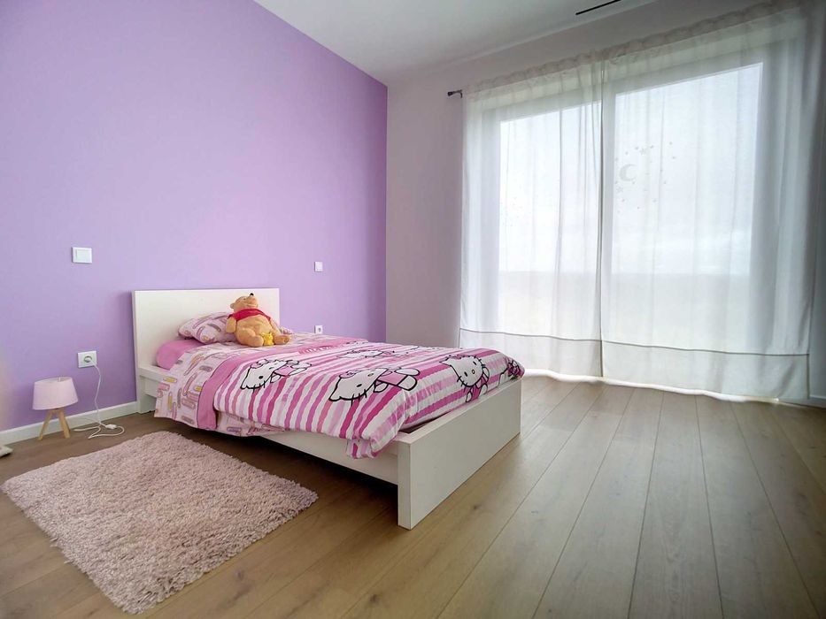 Moradia T5 contemporânea