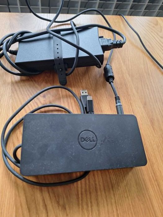 Dell (D6000) Docking Station and power supply
