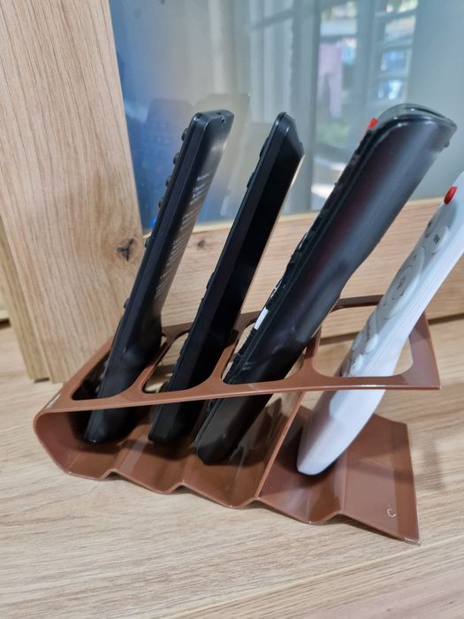 Porta comandos. Novo