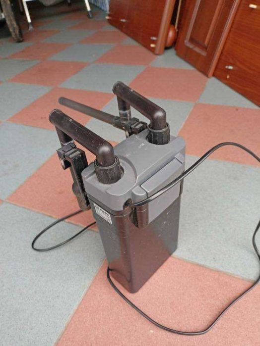 Sprzedam akcesoria do akwarium pompka, grzałka , karmidełko, filtr