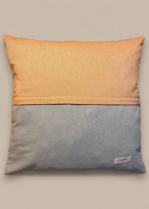 Almofada decorativa Moira, inspirada no por do sol, laranja e azul
