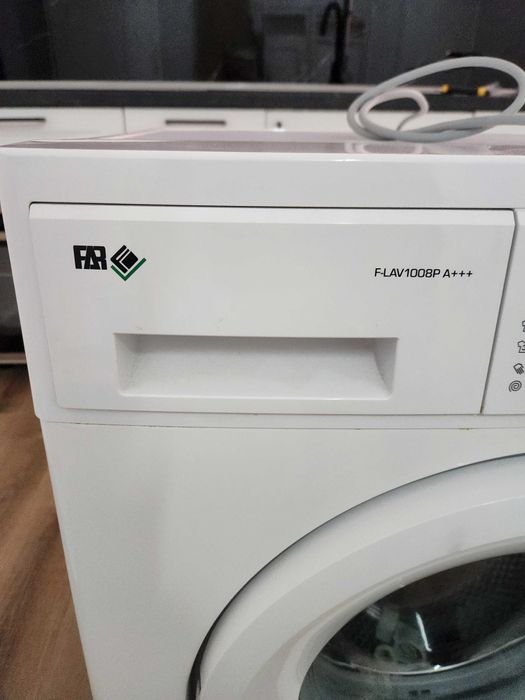 Máquina de lavar roupa c/ nova