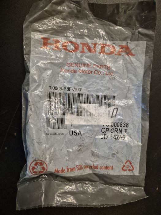 Продам кріплення (болти/гайки) Honda, оригінал