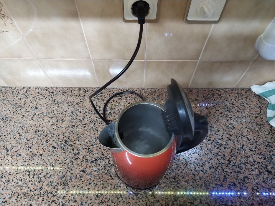 Chaleira fervedor de água casa quarto apartamento vivenda escritório.