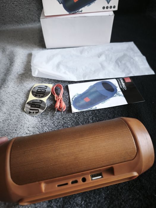 Аудиоколонка JBL Charge2+