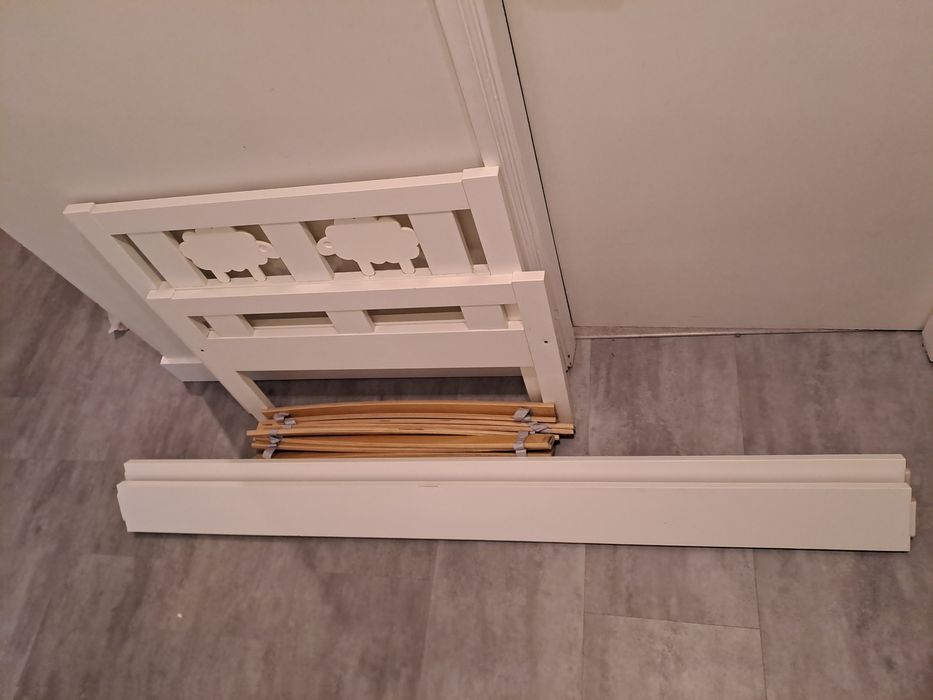 Cama criança Ikea 70x160cm com estrado