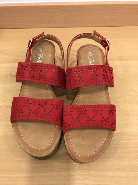 Sandálias Vermelhas NOVAS Nº 39
