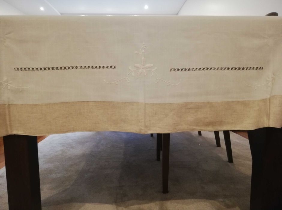 Toalha de mesa linho bordada à mão + 12guardanapos