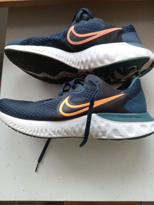 Buty Nike R46 30 cm