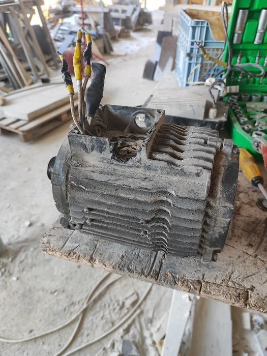 Електродвигун 1.5 кВт 1400 об/хв, асинхронний, 3-фазний — робочий стан