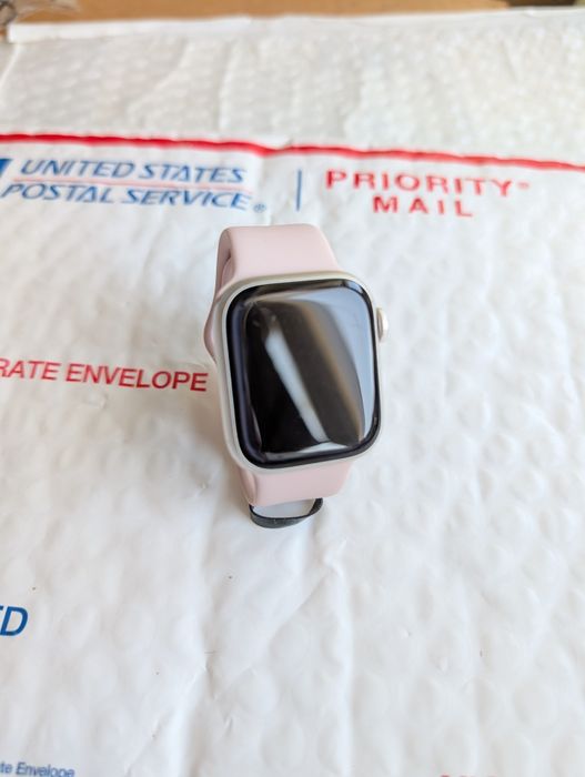 Все працює Apple Watch 7 41 Starlight 32Gb без блокувань акб 100%